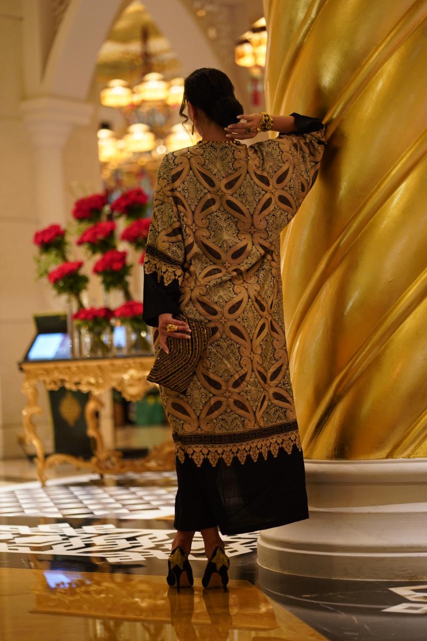 Royal Golden Kimono | Malachite.uae.